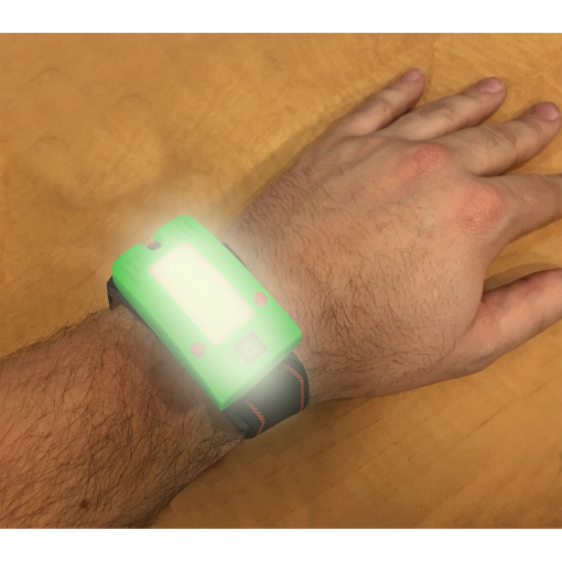 LED360HTG_ACT_ON_WRIST_DFC0201688-3.png