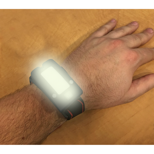 LED360HT_ACT_ON_WRIST_DFC0201705-2.png